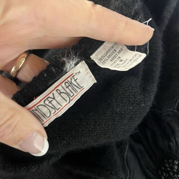 Vintage Lindsey Blake Sweater sz Medium Black Wool Angora Rabbit Floral Beading - Picture 11 of 11